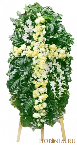 Траурный венок из живых роз